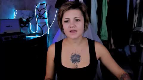 Eva Brownie online show from October 2, 9:52 am