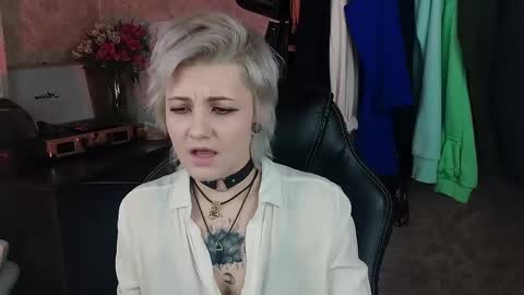 Eva Brownie online show from February 11, 8:26 am