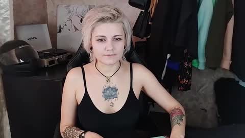 Eva Brownie online show from March 4, 8:24 am