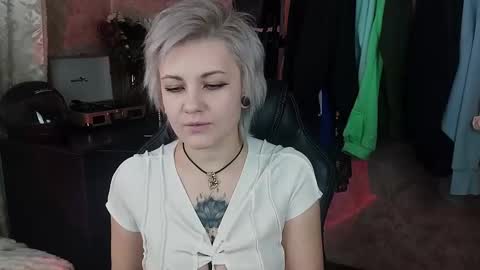 Eva Brownie online show from February 2, 9:29 am