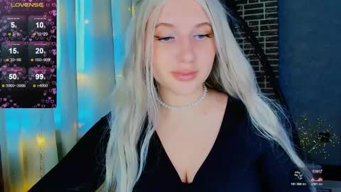 Eva  online show from November 12, 5:21 am