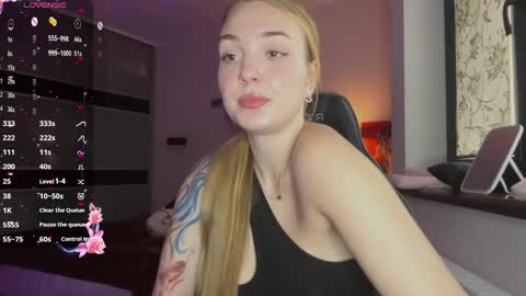 Snapshot of evacarter1 chatting on October 23, 11:34 am evacarter1 online show from October 23, 11:34 am