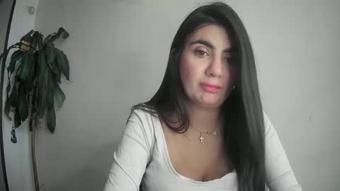 evacollins12 online show from February 17, 9:54 pm