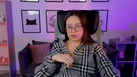 Eva online show from March 10, 4:22 pm