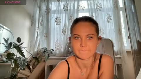 EvaHazard online show from May 1, 1:49 pm