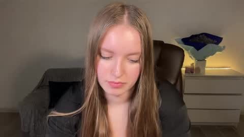 Eva online show from May 4, 8:04 pm