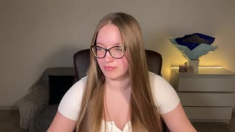 Eva online show from May 5, 8:14 pm