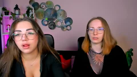 evalora online show from April 23, 7:26 pm