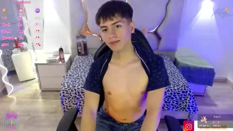 evan_tay online show from February 7, 3:20 am