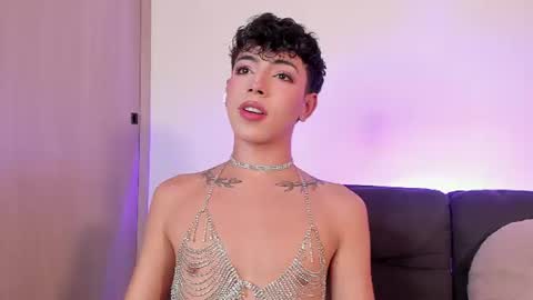 Evan voss  help me get 200 likesindependent model online show from July 17, 8:55 pm