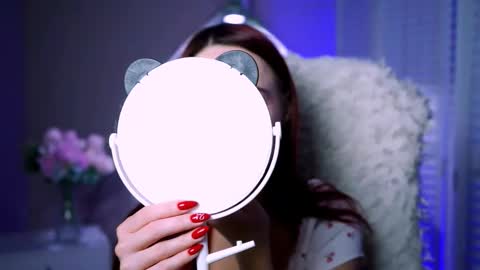 Eva  online show from November 8, 6:11 pm