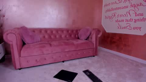 Snapshot of evanew_ chatting on February 23, 9:26 pm Eva online show from February 23, 9:26 pm