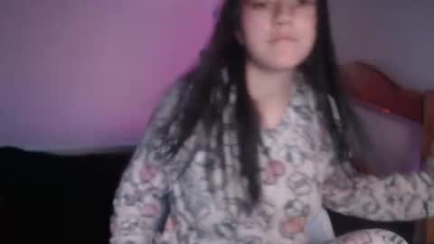 evangeline_petite online show from November 25, 3:05 am