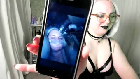 Evan Harlowe online show from May 1, 10:26 pm