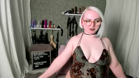 Evan Harlowe online show from April 29, 10:36 pm