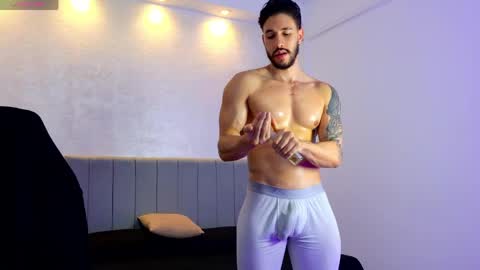 E V A N S online show from May 1, 12:37 am