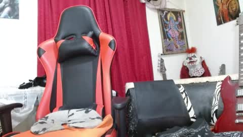 evans_xy online show from April 27, 10:51 pm