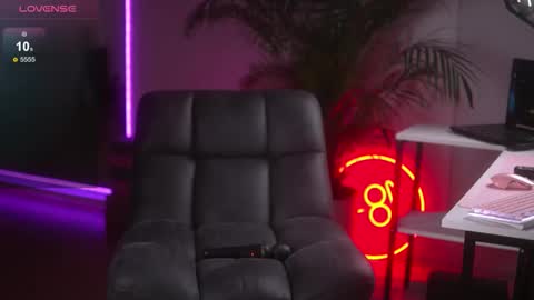 evaorion_ online show from October 17, 11:09 pm