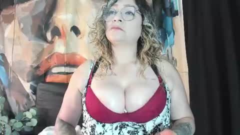evasaenz online show from June 11, 12:43 am