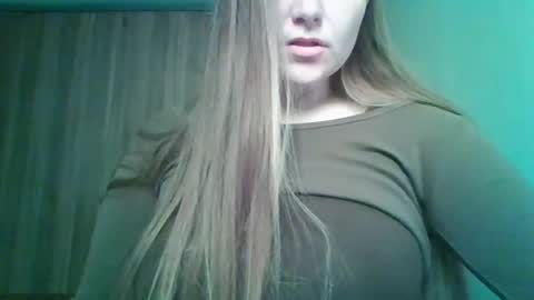 evasapples2026 online show from May 1, 10:26 pm