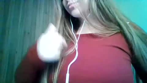evasapples2026 online show from June 20, 8:59 pm