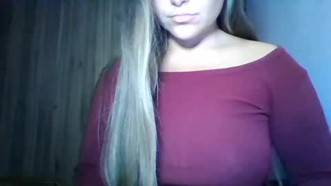 evasapples2026 online show from July 31, 9:27 pm