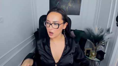 evasarazardje online show from March 11, 8:01 pm