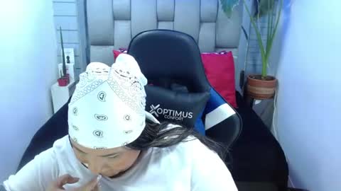 evelin zaens online show from July 30, 4:46 am