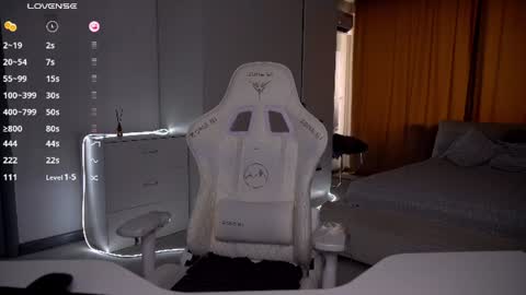 Evelina online show from July 11, 11:57 am