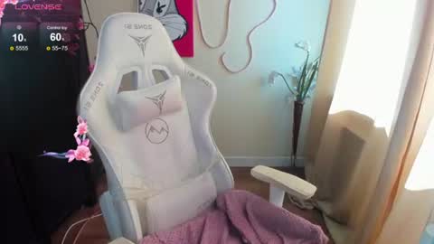Evelina online show from August 2, 1:51 am
