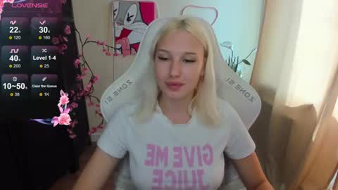 Evelina online show from July 25, 3:15 am