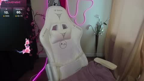 Evelina online show from July 26, 3:26 am