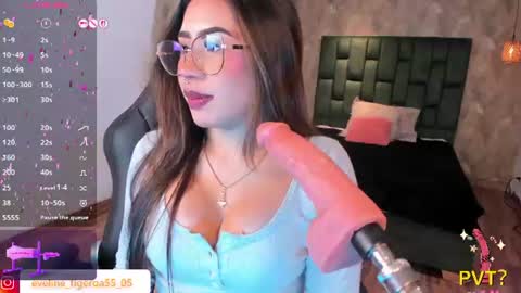 Eveline  online show from July 28, 2:13 pm