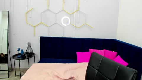 Eveline online show from June 4, 8:53 am