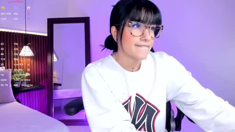 evelyn online show from November 12, 2:14 am