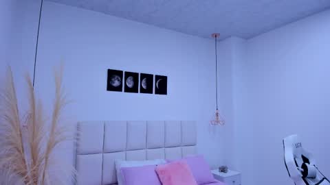 evelyn_white8 online show from February 21, 5:09 pm