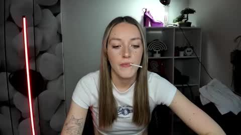 evelynblond online show from January 15, 2:48 pm