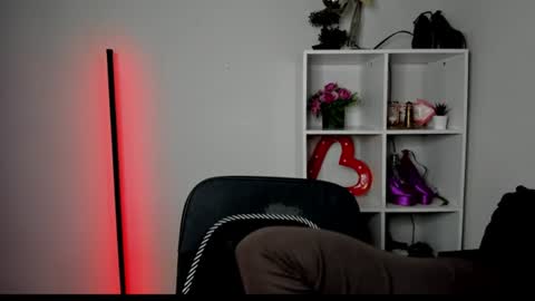evelynblond online show from July 6, 12:46 pm