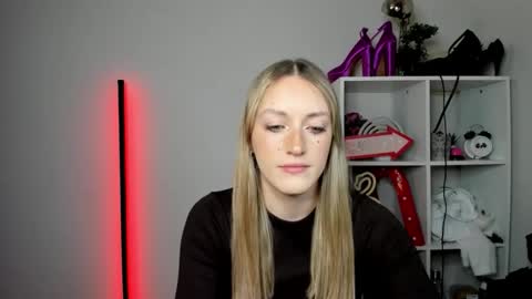 evelynblond online show from April 27, 12:36 pm
