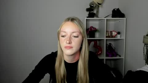 evelynblond online show from July 16, 2:31 pm