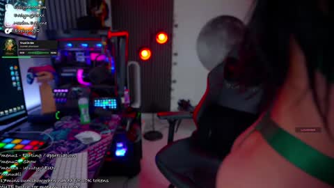 Evelyne online show from March 17, 9:31 pm