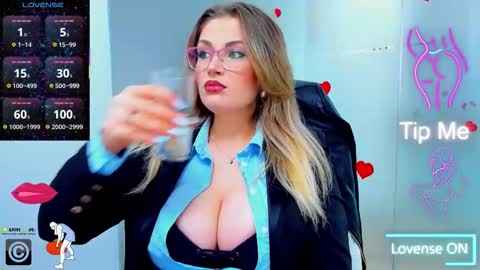 evelyne_rose online show from September 12, 5:20 am