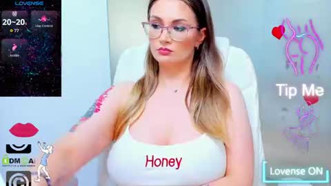 evelyne_rose online show from July 22, 8:05 am