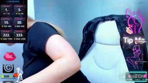 evelyne_rose online show from July 23, 3:26 am
