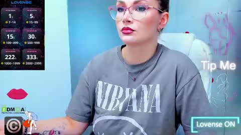 evelyne_rose online show from July 29, 4:56 am
