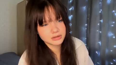 Evelyn Velvet online show from June 12, 8:46 am
