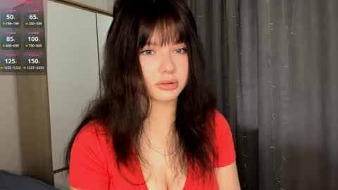 Evelyn Velvet online show from June 2, 9:33 am