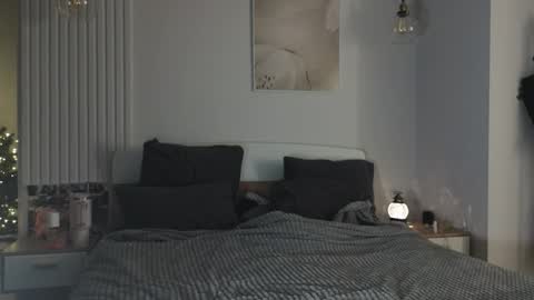 evi_woow online show from December 17, 1:12 am