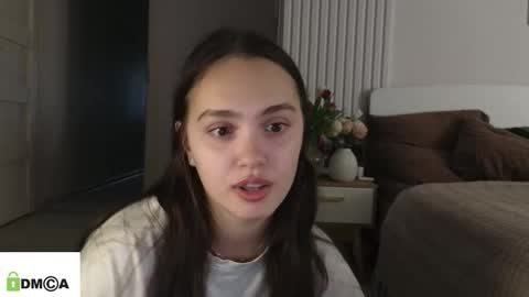 evi_woow online show from March 10, 9:29 pm