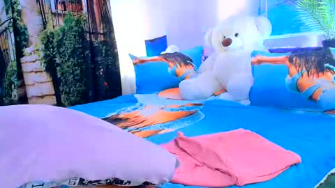evie_hilll online show from July 14, 2:16 am
